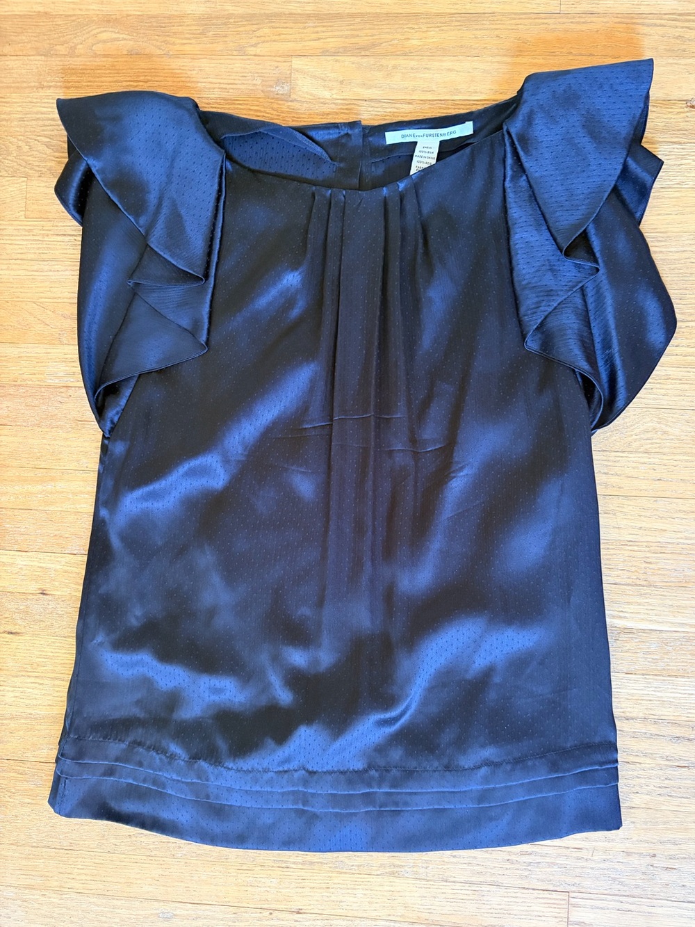 Diane von Furstenberg Black Silk Flutter Sleeve Top Blouse